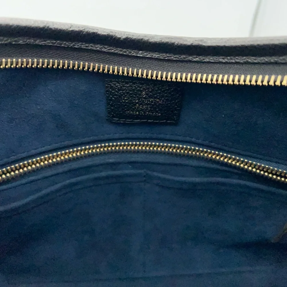 Louis Vuitton CarryAll PM in Black Monogram Empriente! Pristine condition! 🖤😍